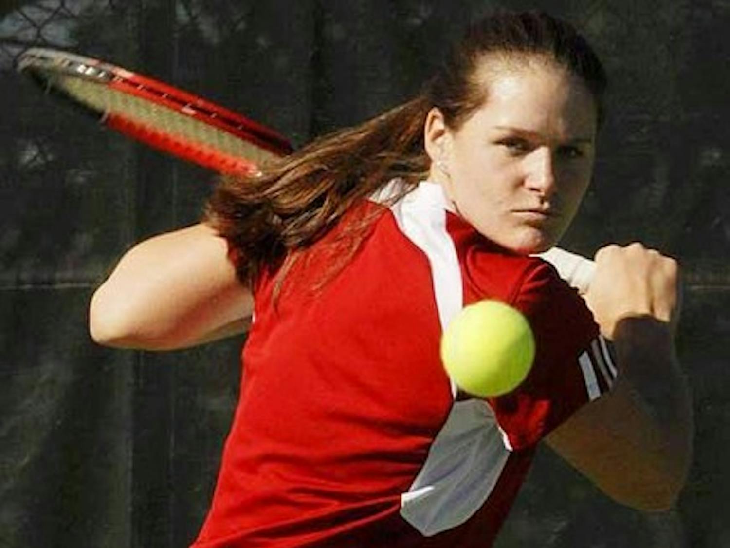 Women's tennis team falls to Ohio State, Indiana
