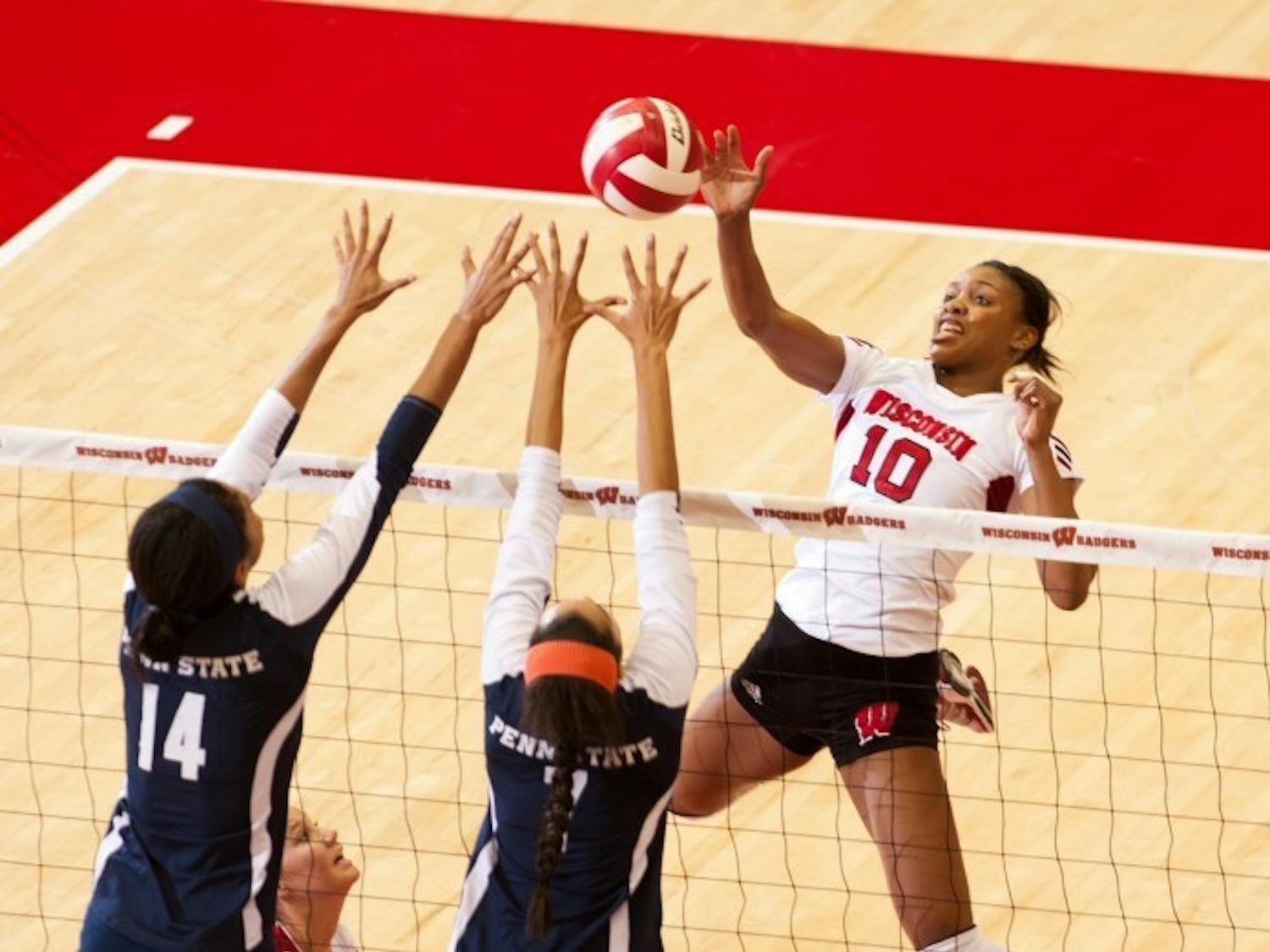 Alexis Mitchell, UW volleyball vs. Penn State