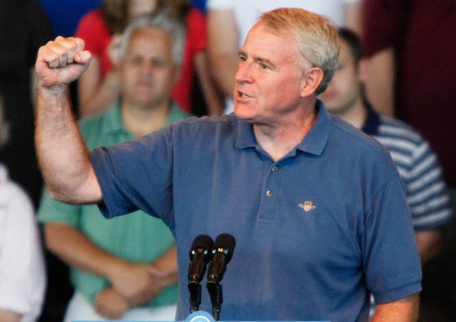 Barrett trails GOP foes in campaign donations