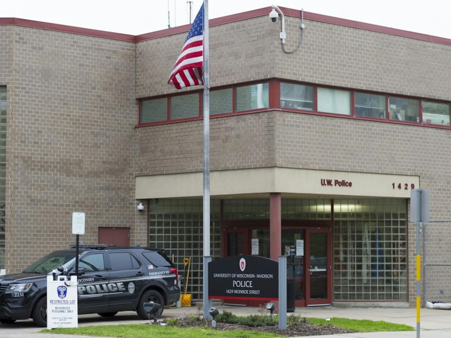 Crime, transportation, and dorm-life were some of the topics discussed in the 2018 Student Safety Web Chat hosted by UWPD. 