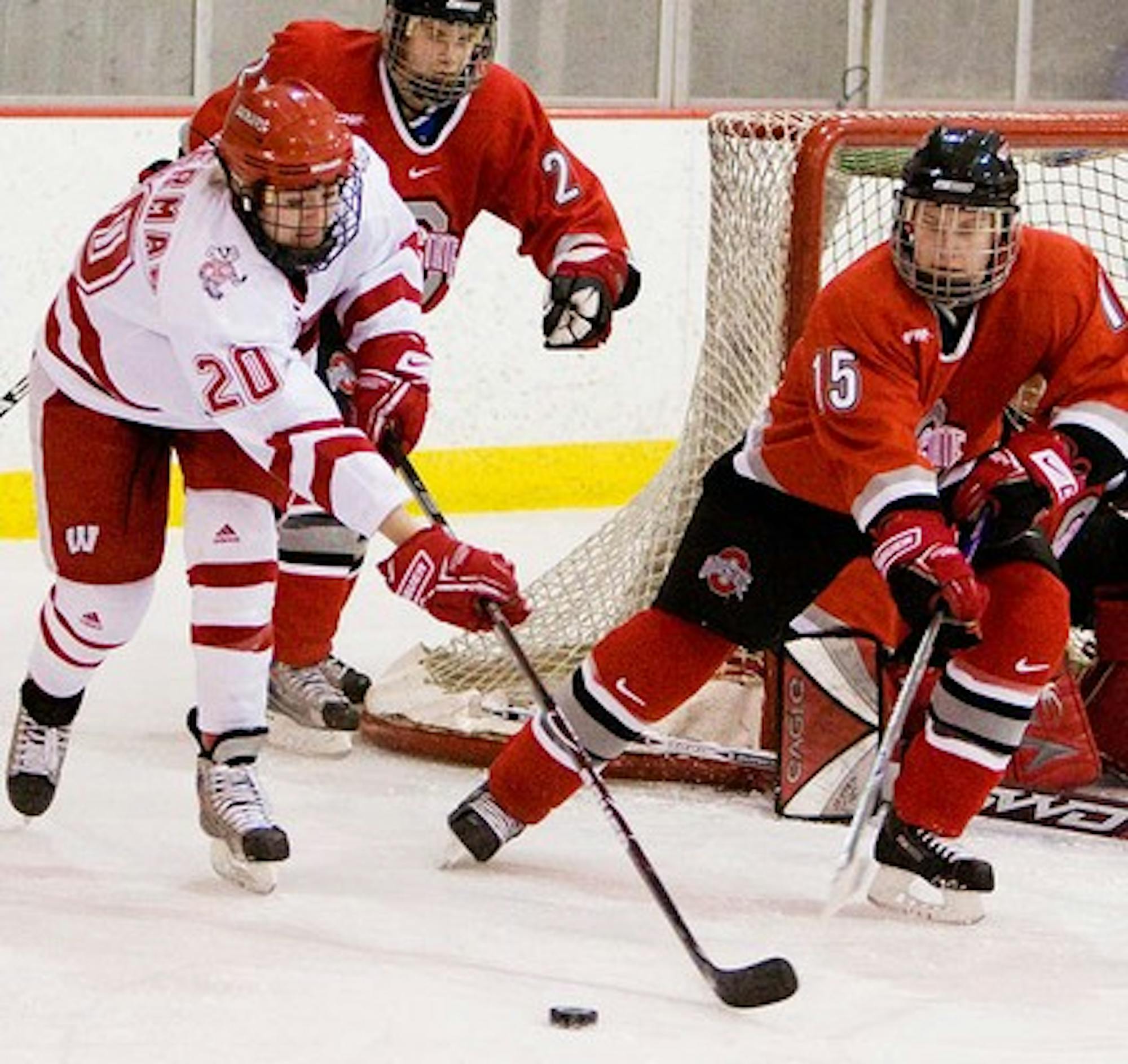 UW laces up skates for Minnesota-Duluth