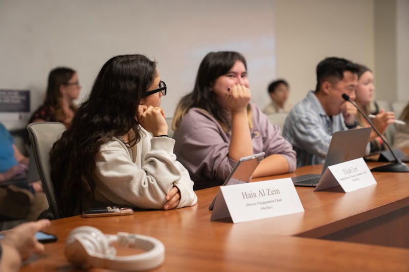 Student government votes to form committee for graduate and professional students