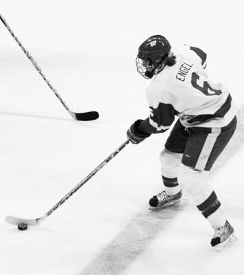 Men's hockey off to Minnesota to maul Mavericks