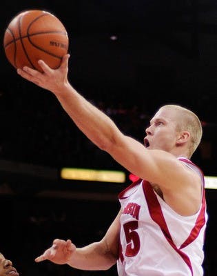 Clash of the clawed creatures