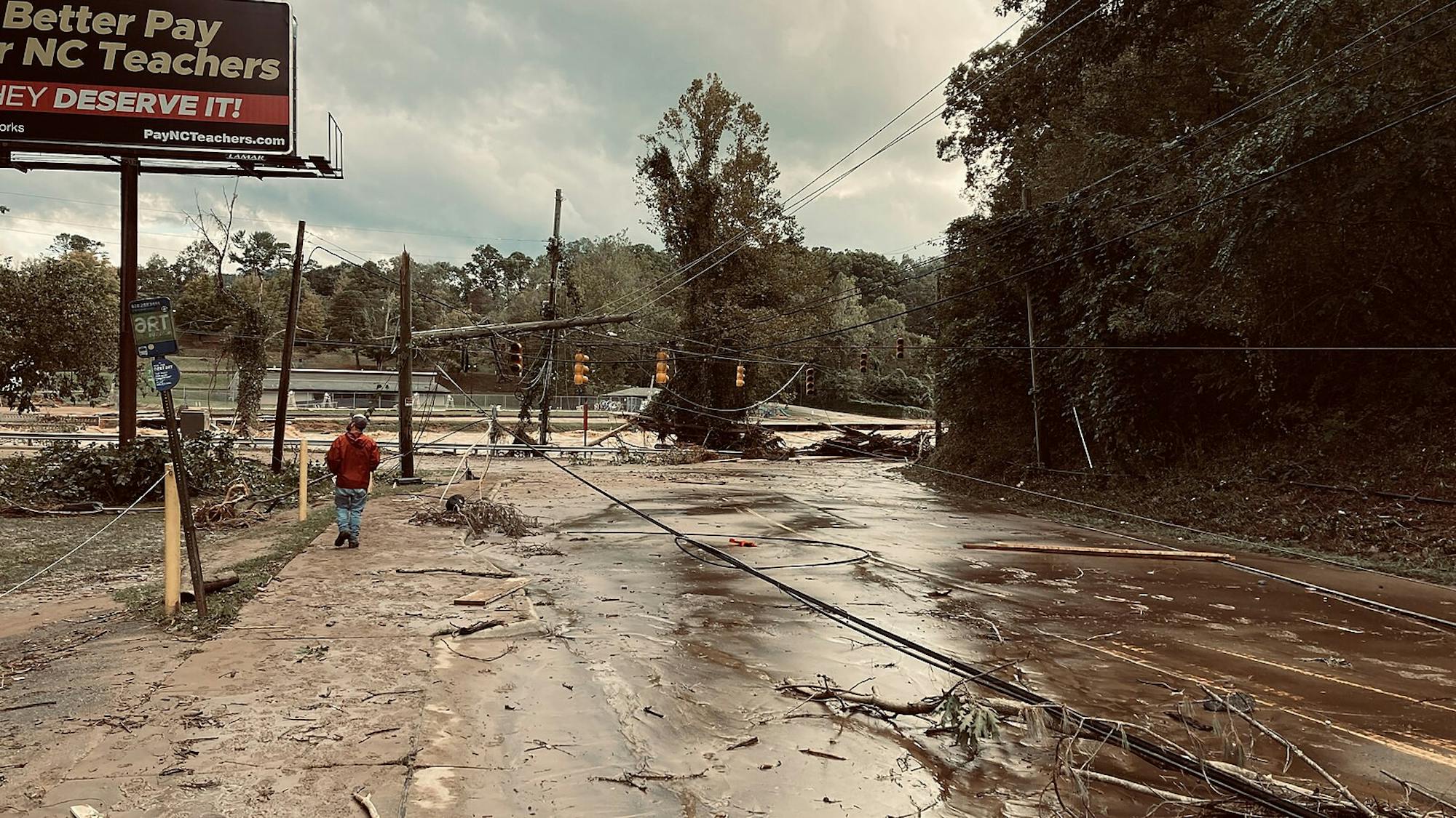 Devastation_in_Asheville_after_Hurricane_Helene.jpg