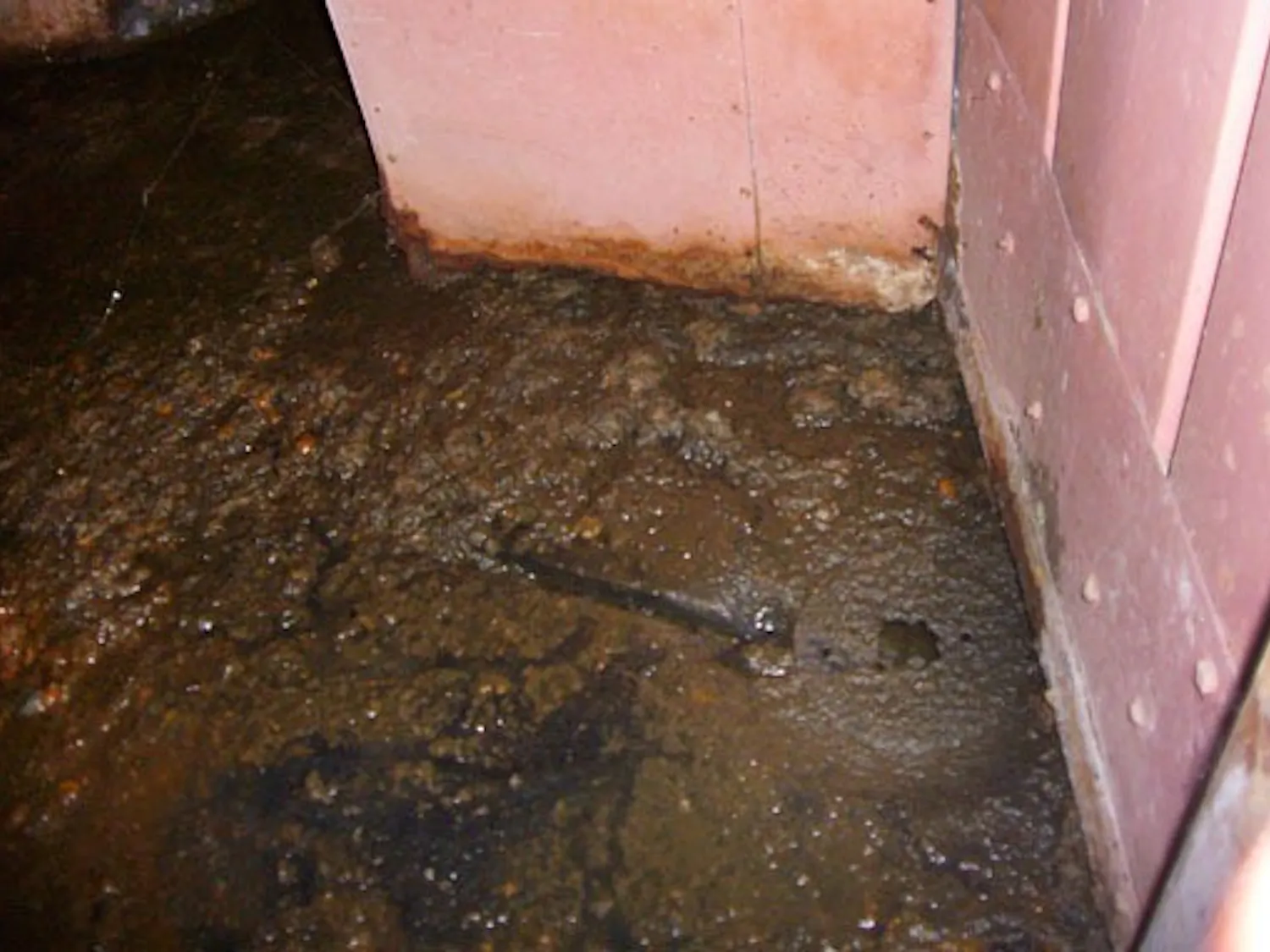 Residents accuse MPM of ignoring sewage leak