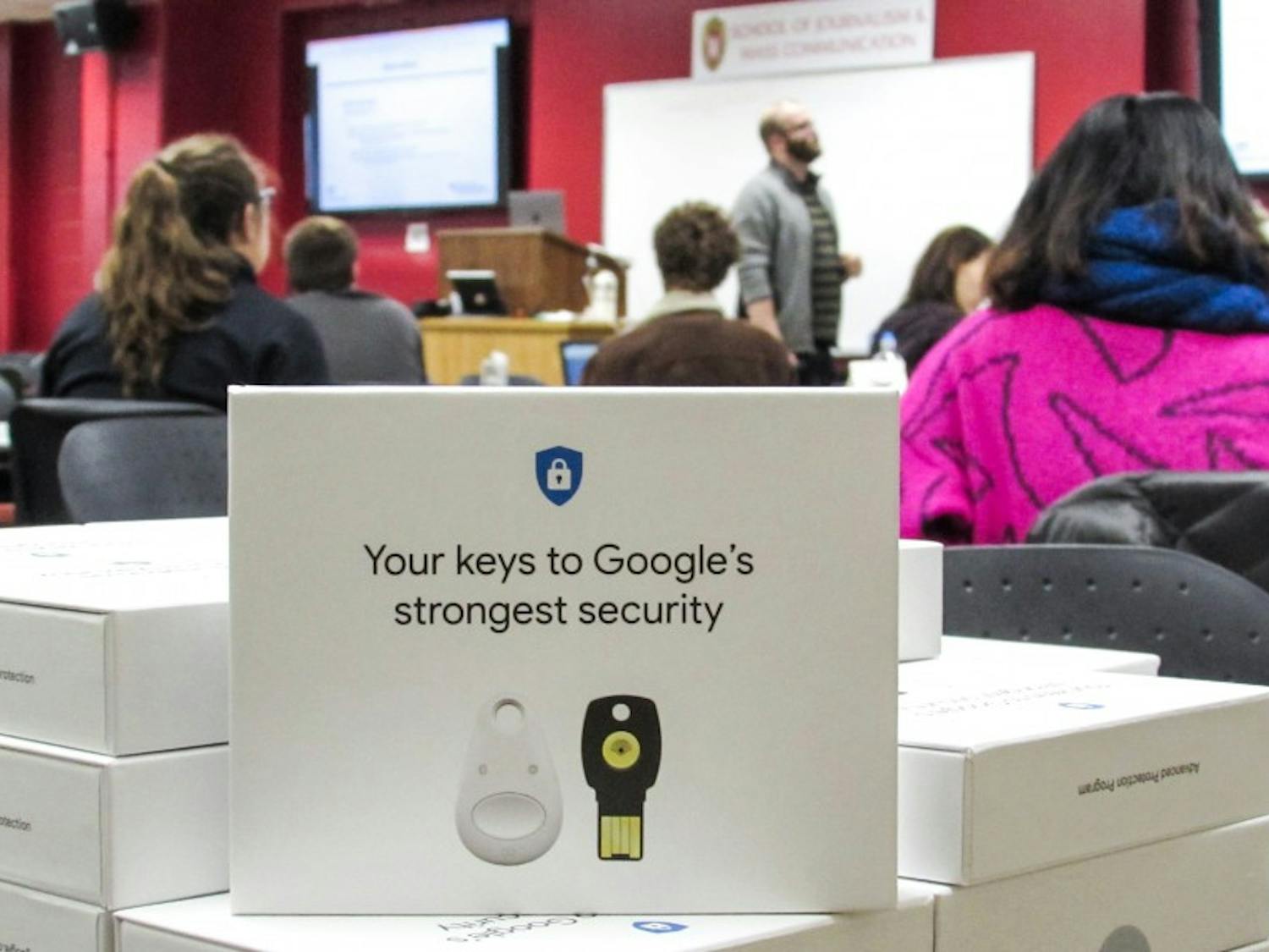 A Society for Professional Journalism speaker offered reporters election coverage tips and security advice as part of a joint effort between the organization and Google to promote data-driven reporting.