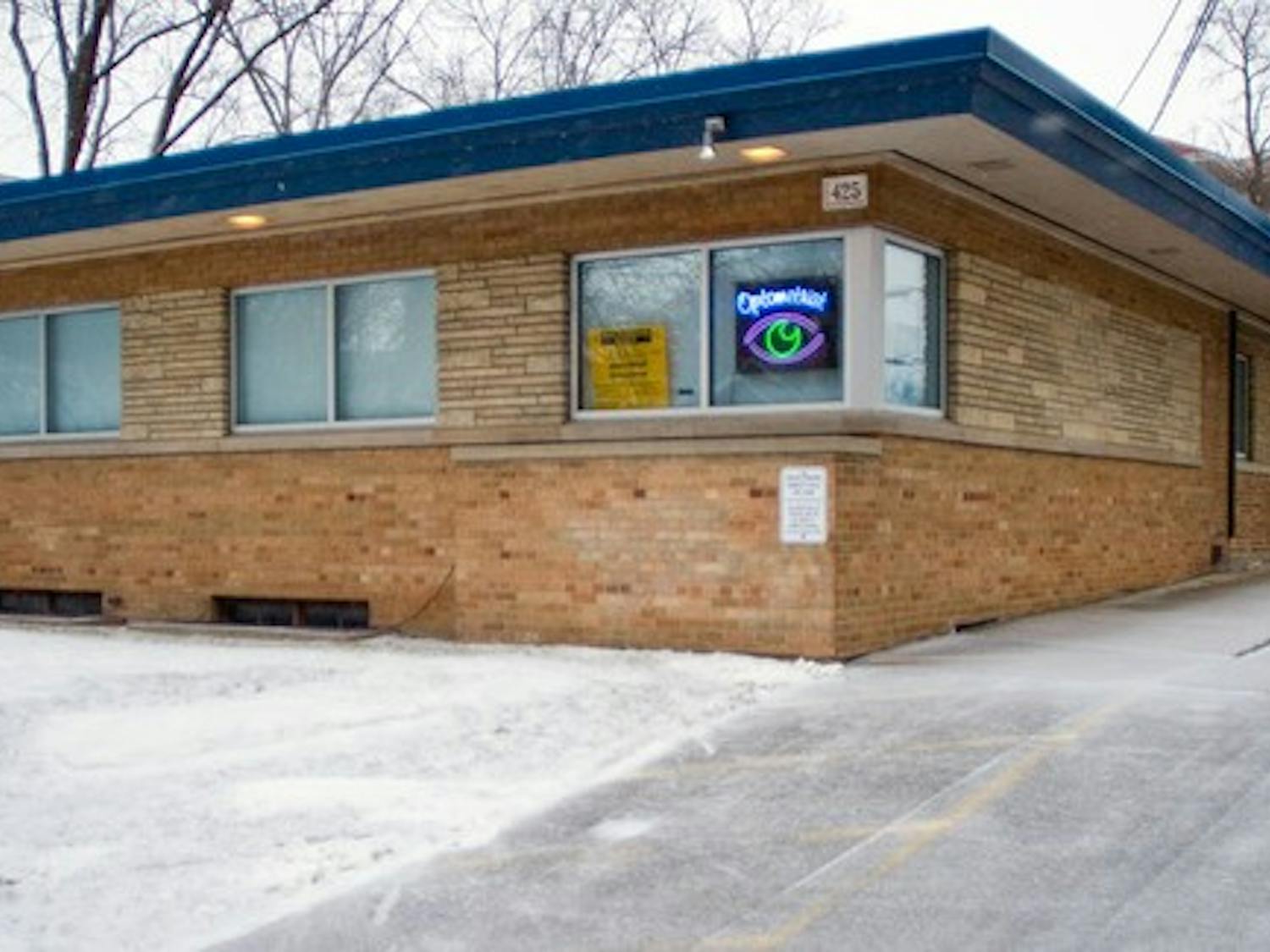 West Washington apartment approved