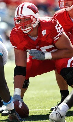 Steady offensive line play keys UW scoring surge