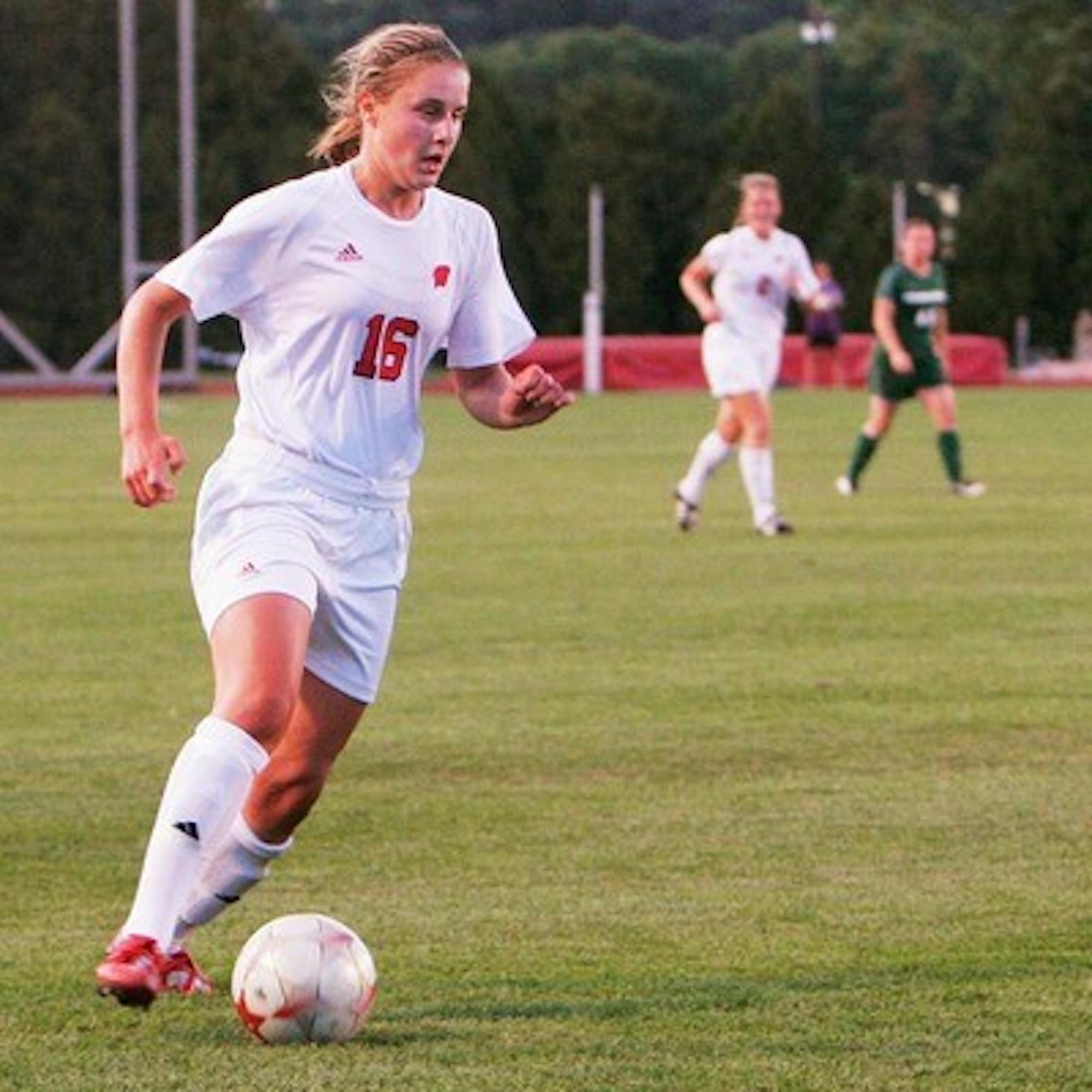 Women's soccer fails to win a match in Boston