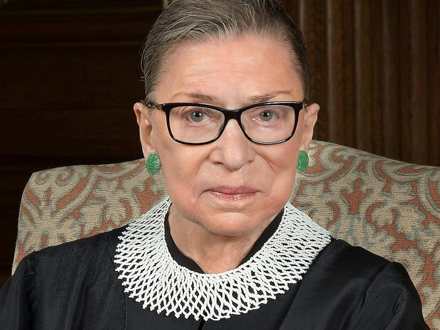 906px-Ruth_Bader_Ginsburg_2016_portrait_cropped.jpg