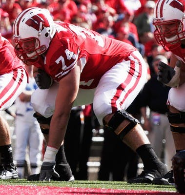 Moffitt getting on-the-job offensive line experience