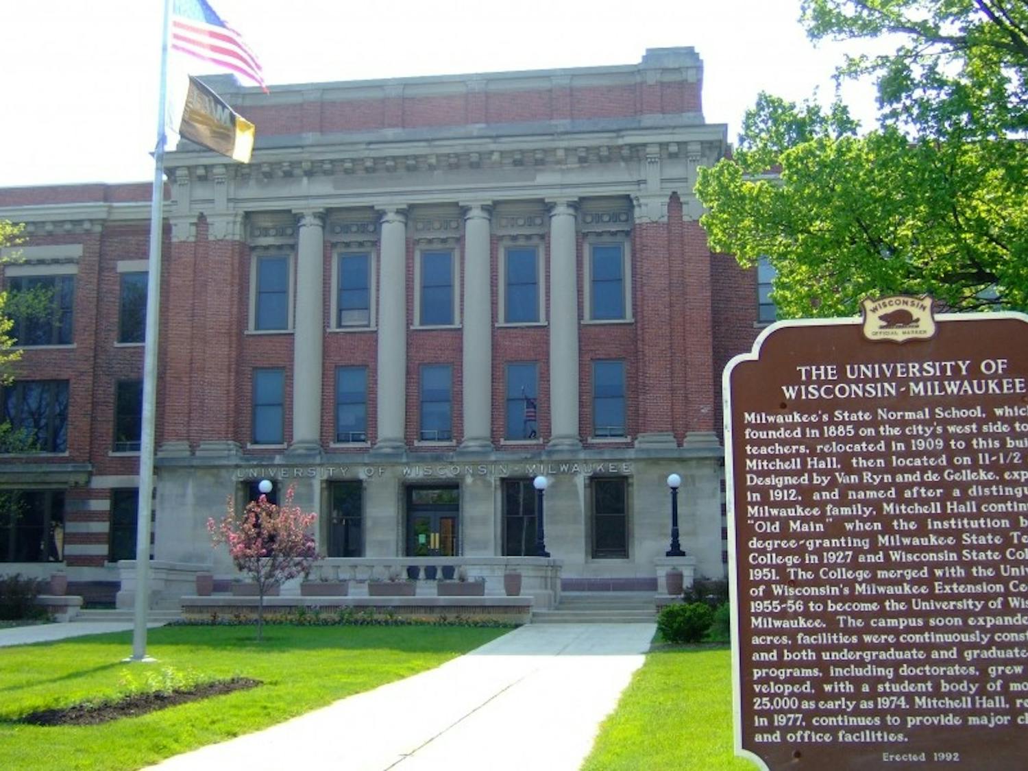 Native teachers encourage STEM programs throughout Milwaukee area