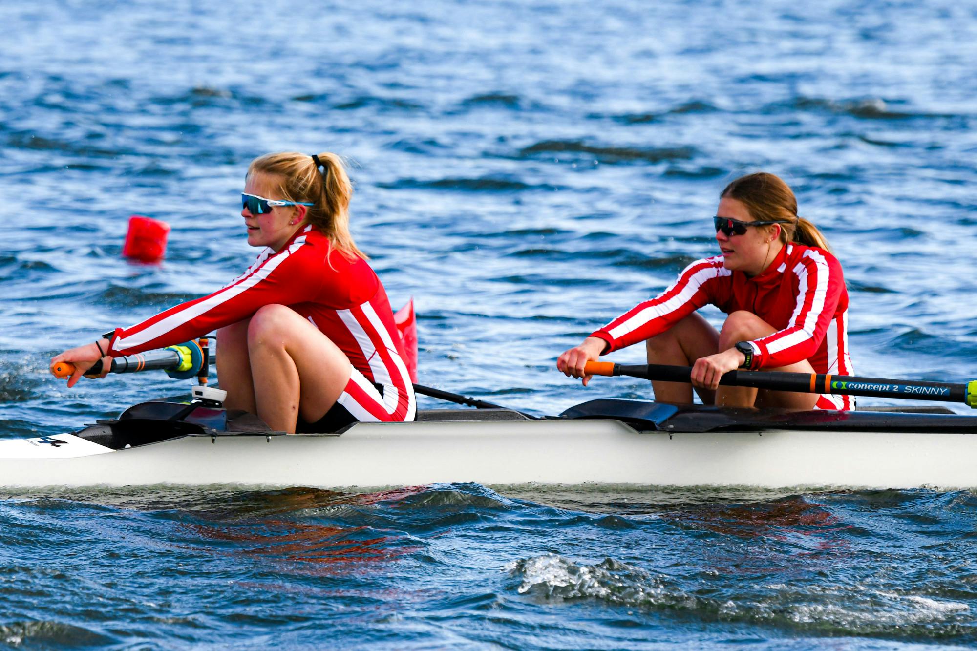 PHOTOS: Wisconsin Women's Lightweight Rowing does everything but light work in head-to-head race against Stanford