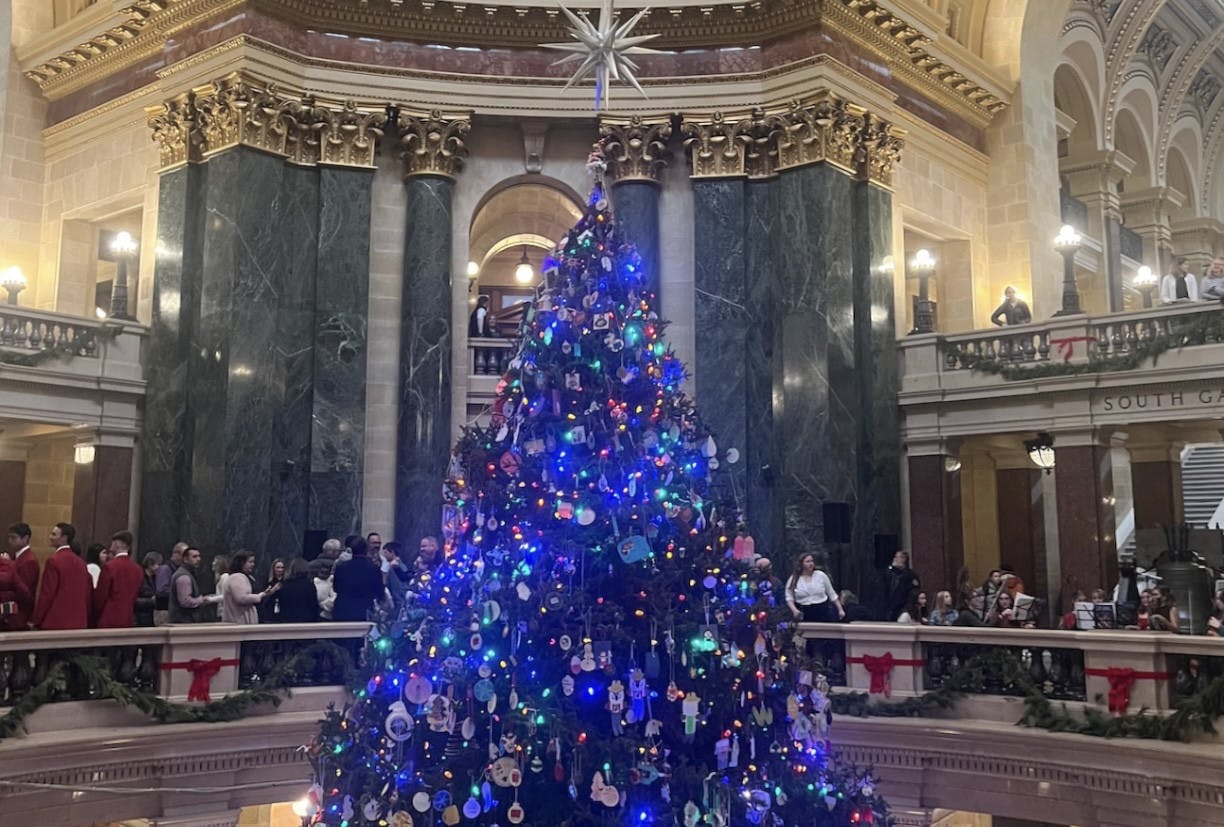 Wisconsinites Join Evers For Annual Capitol Tree Lighting Ceremony ...