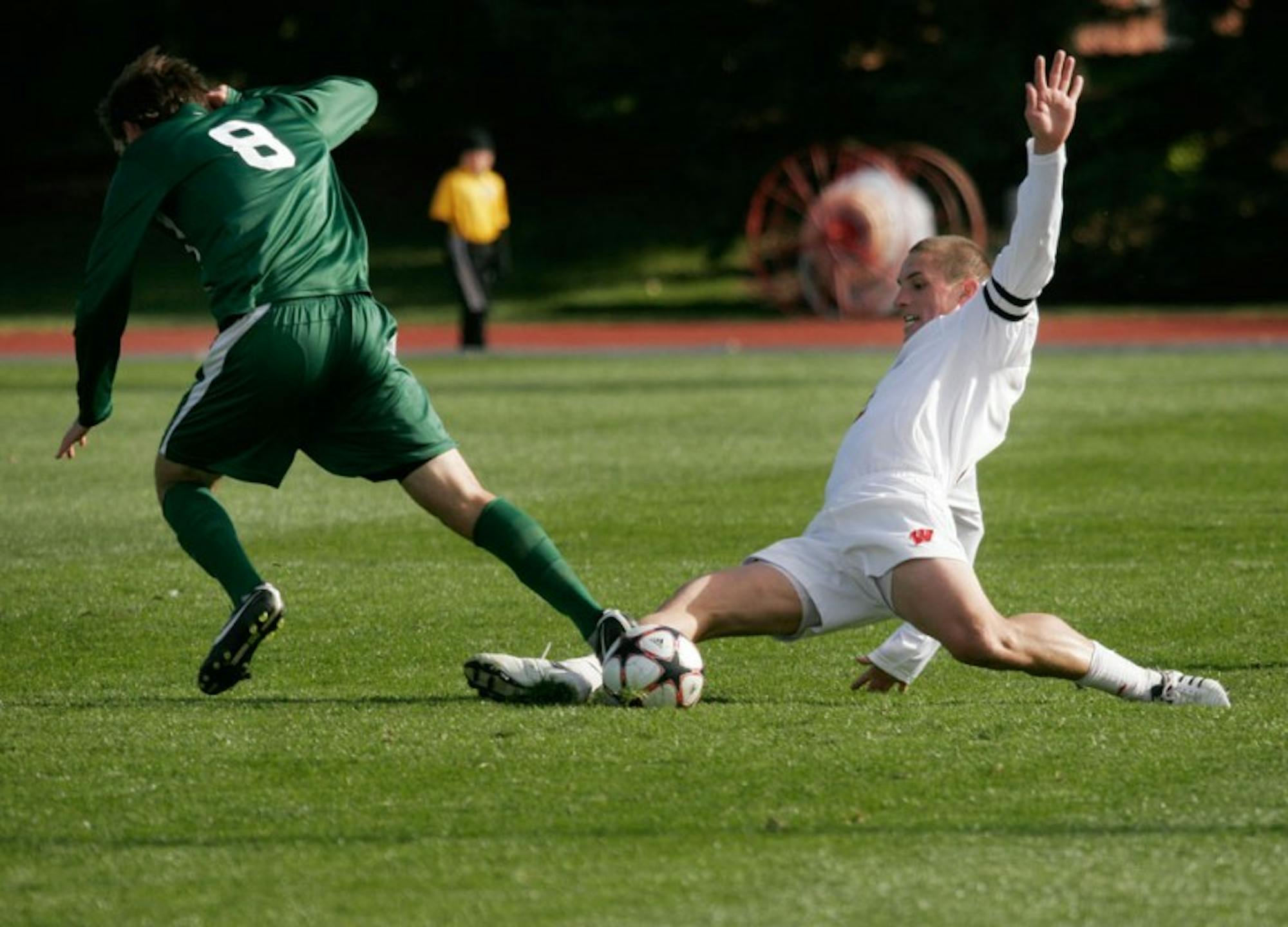 Overtime penalty kick lifts Badgers over Northwestern