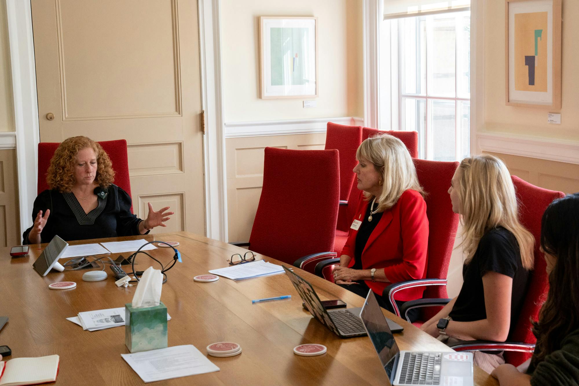 09-30-25_Spinney_Chancellor_Round_table-2.jpg