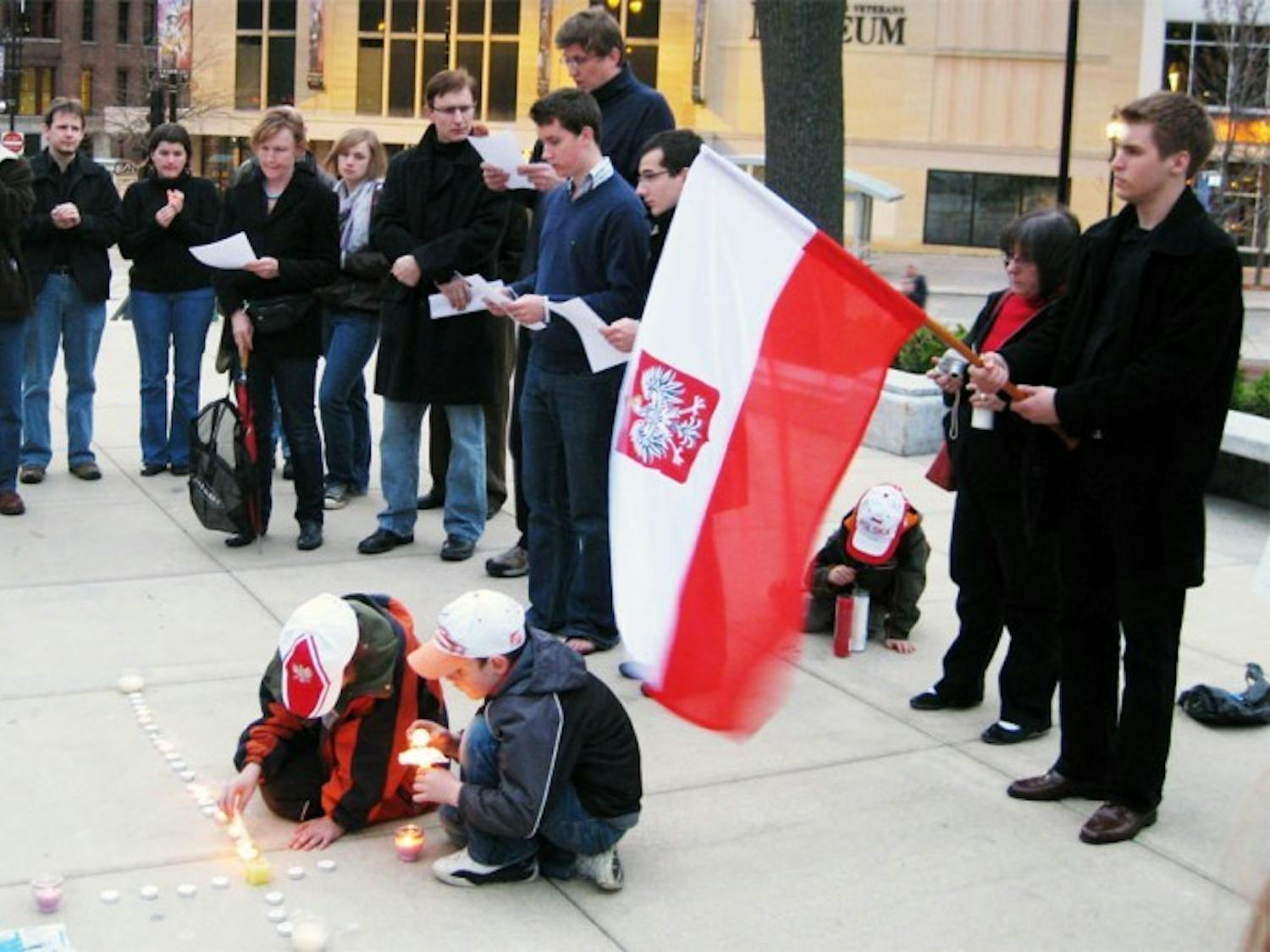 Madison community gathers to mourn Polish president and victims