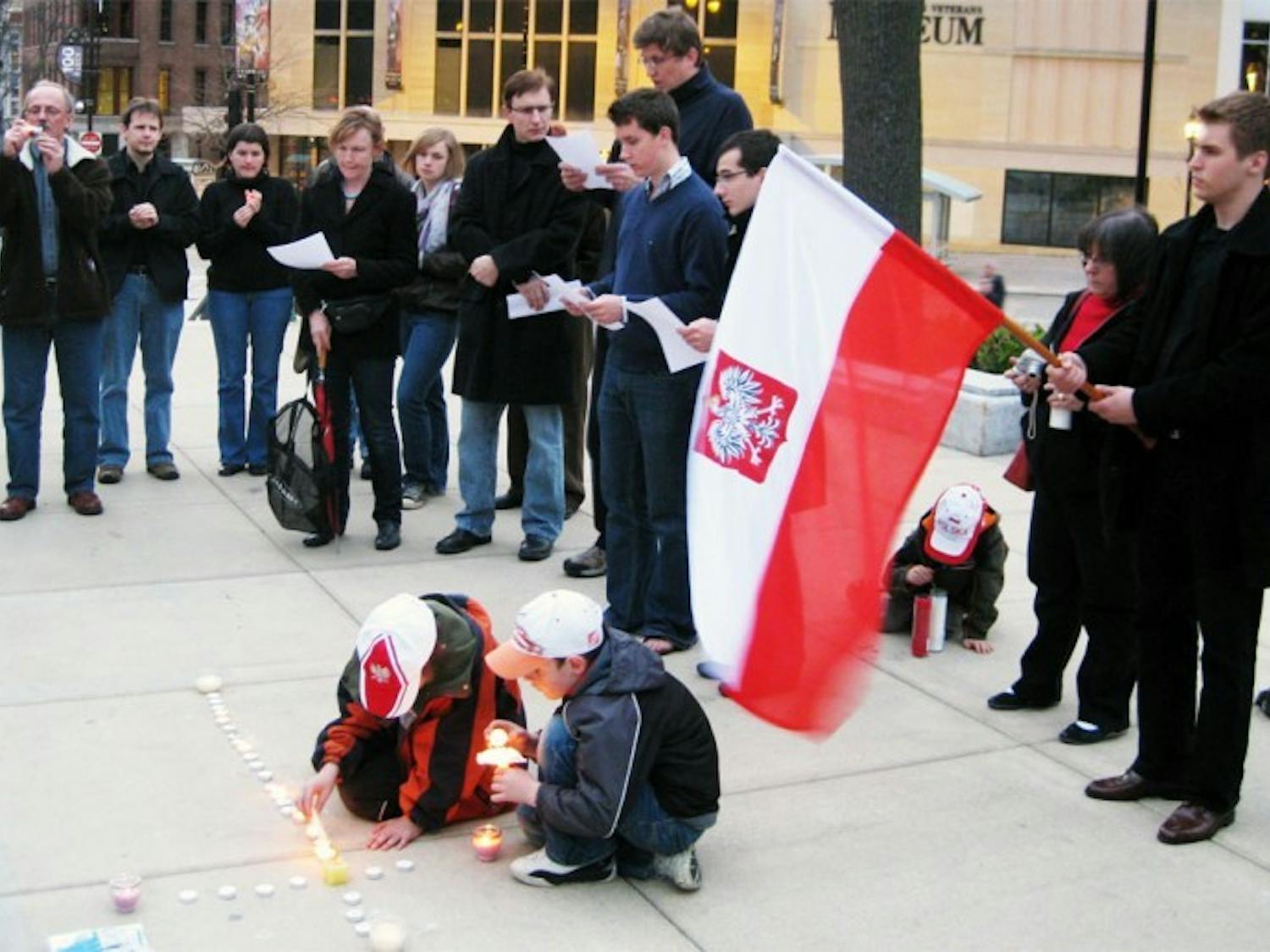 Madison community gathers to mourn Polish president and victims