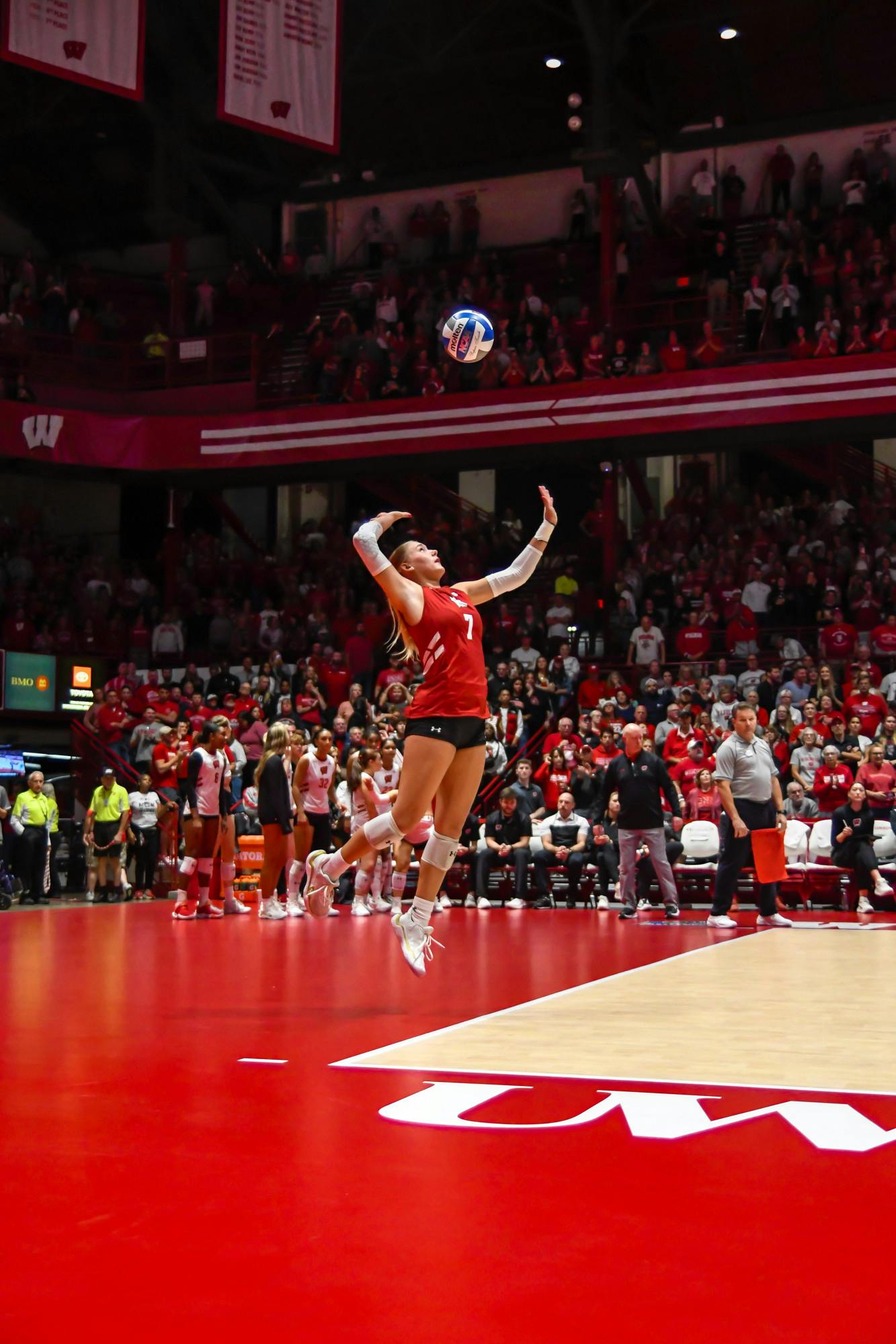 WISCONSIN-VOLLEYBALL-VS-UCLA3300.jpg
