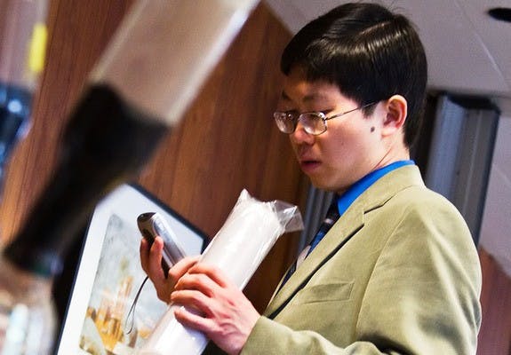 Students show entrepreneur skills in 100 hours