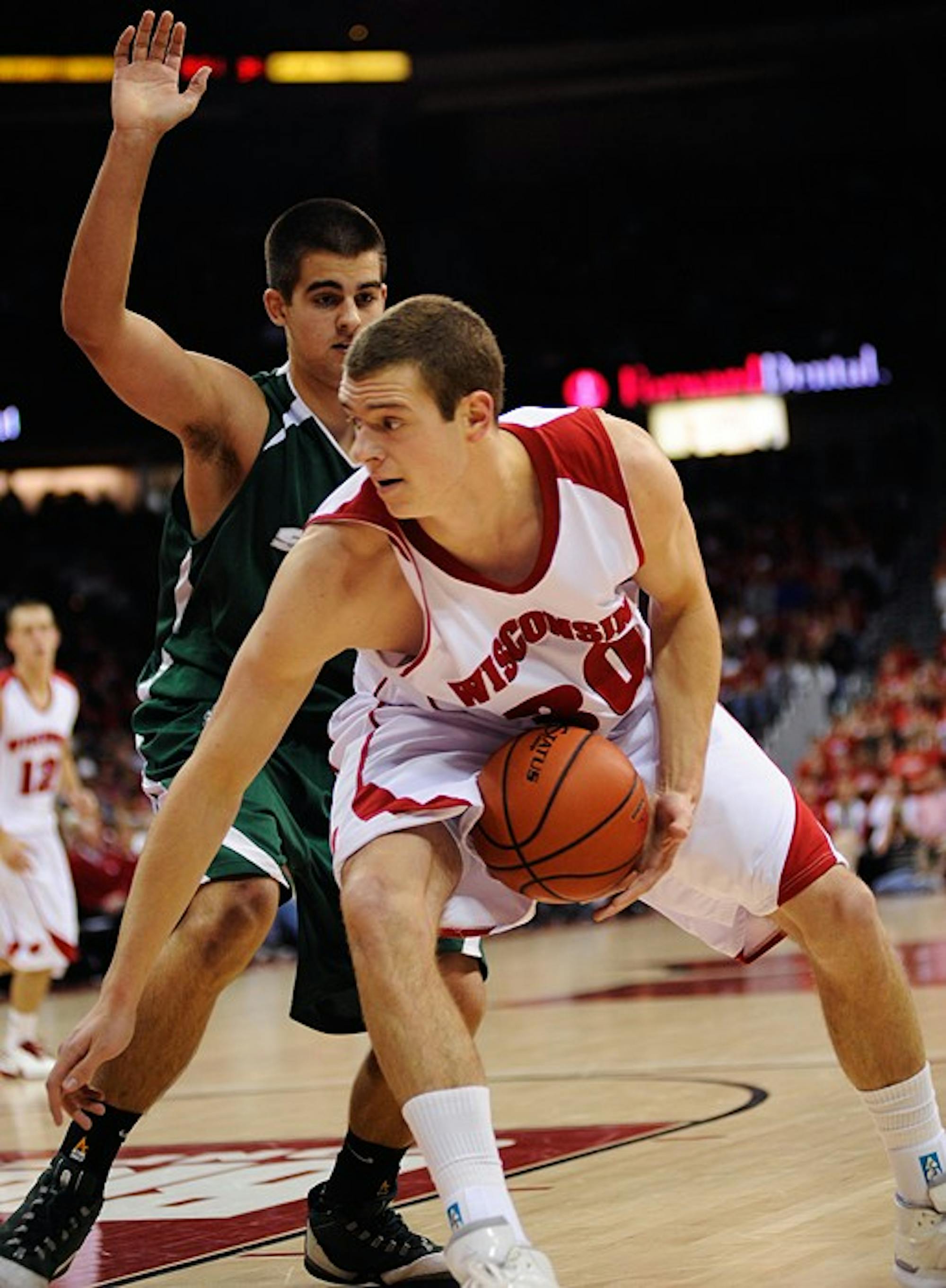 Wisconsin cruises to preseason victory