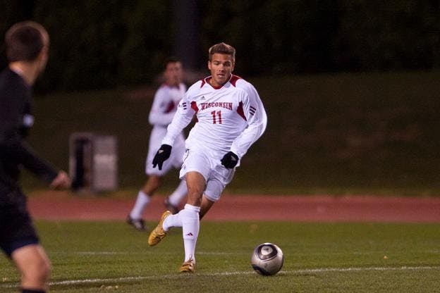 UW goes unbeaten during two-game weekend road trip