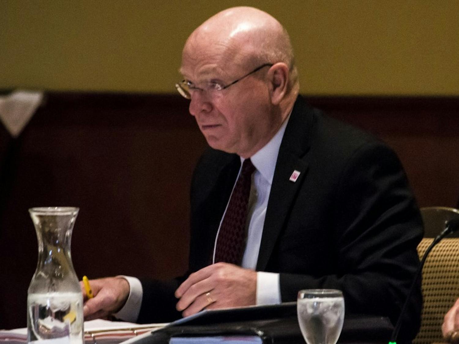 The UW-Madison Faculty Senate drafted a “No Confidence” resolution in UW System President Ray Cross and the Board of Regents.