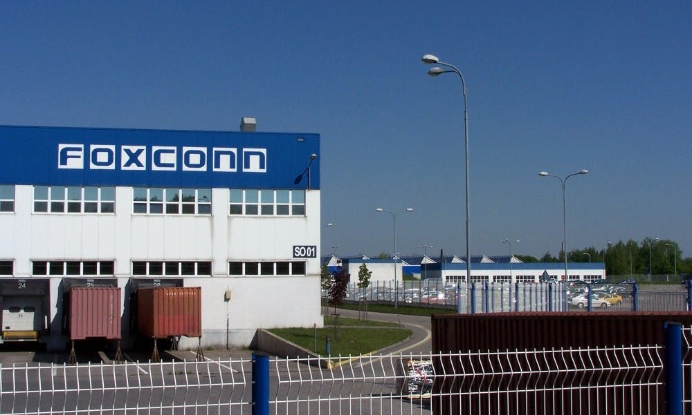 Critics see potential of downfall in Foxconn, UW-Madison partnership 