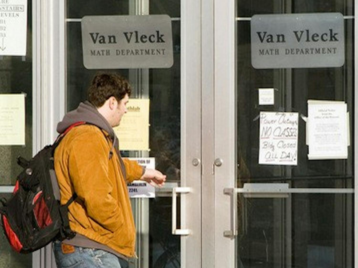 Van Vleck power outage cancels class