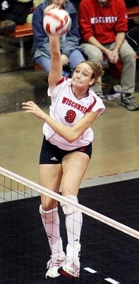 Viva Las Vegas: Badgers go 2-1 on trip