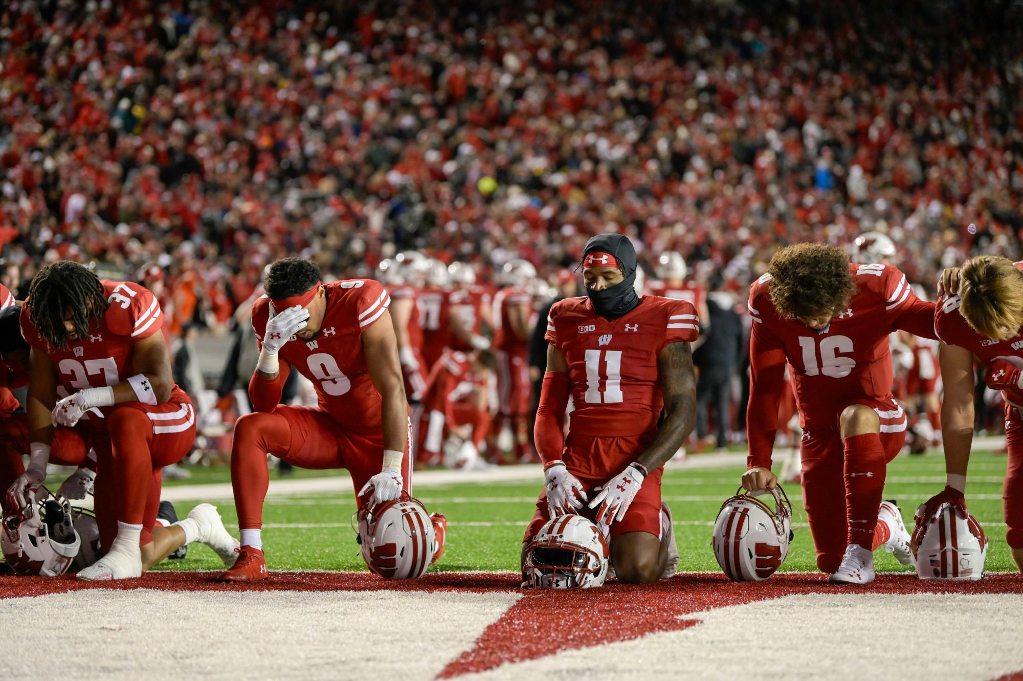 Football Losing Skid Continues As Badgers Drop Third Straight - The ...