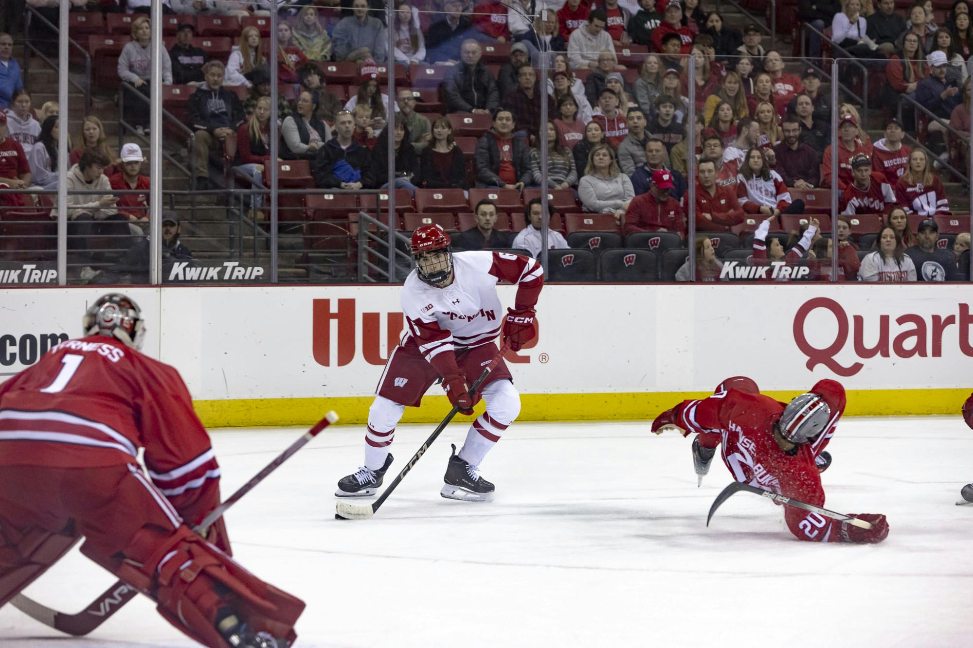 Wisconsin_V_OSU_Hockey_10_18_24-14.jpg