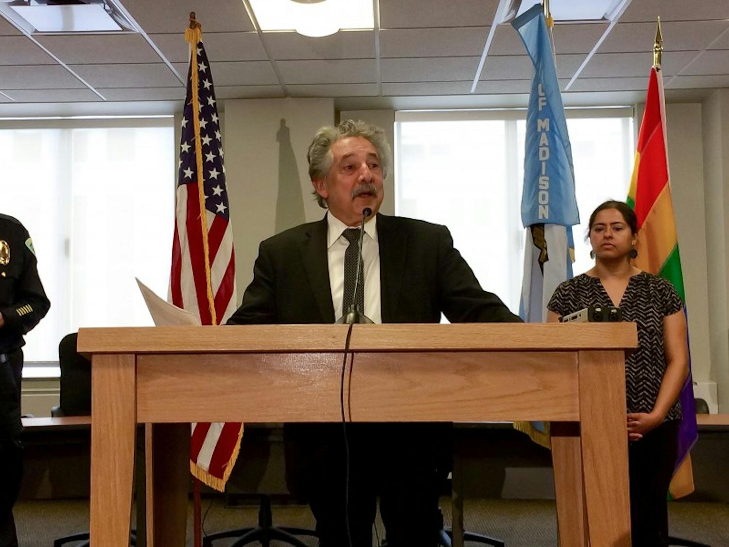 Madison police and officials won’t change immigration policies under a newly signed executive order threatening federal funding cuts to sanctuary cities, Mayor Paul Soglin said Thursday.
