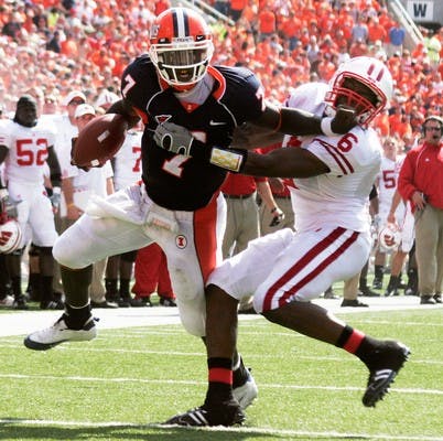 Illini down Badgers 31-26