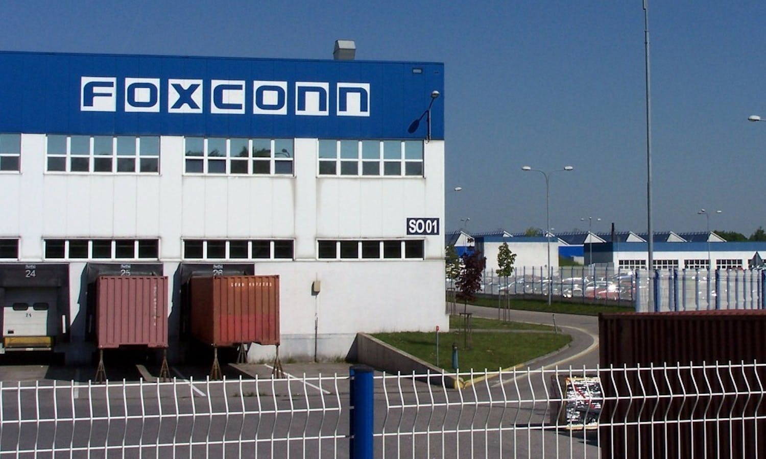 Photo of a Foxconn building.