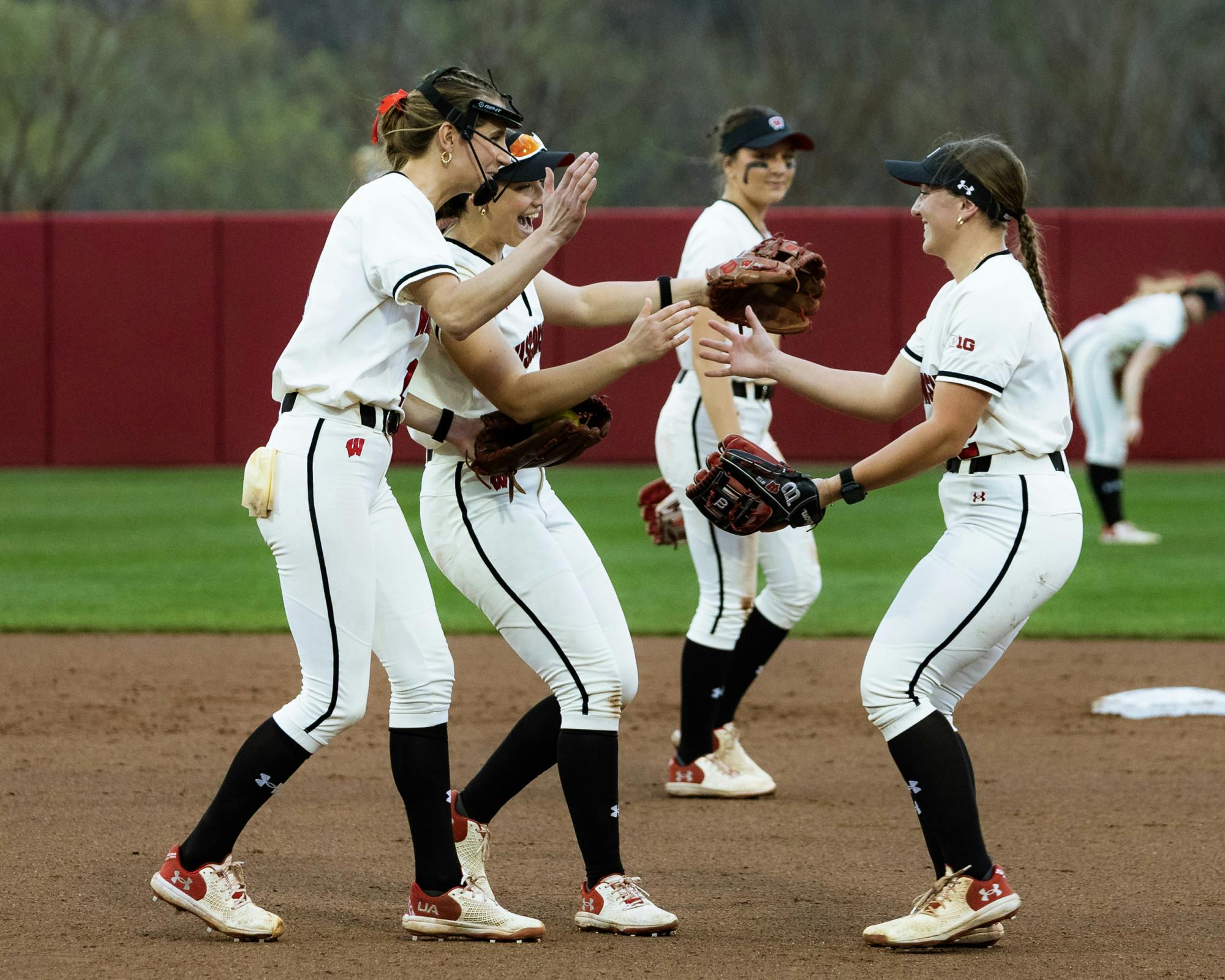 (04_17_2026)_KIM_UW_SOFTBALL_MICHIGAN_4_17_26-5.jpg
