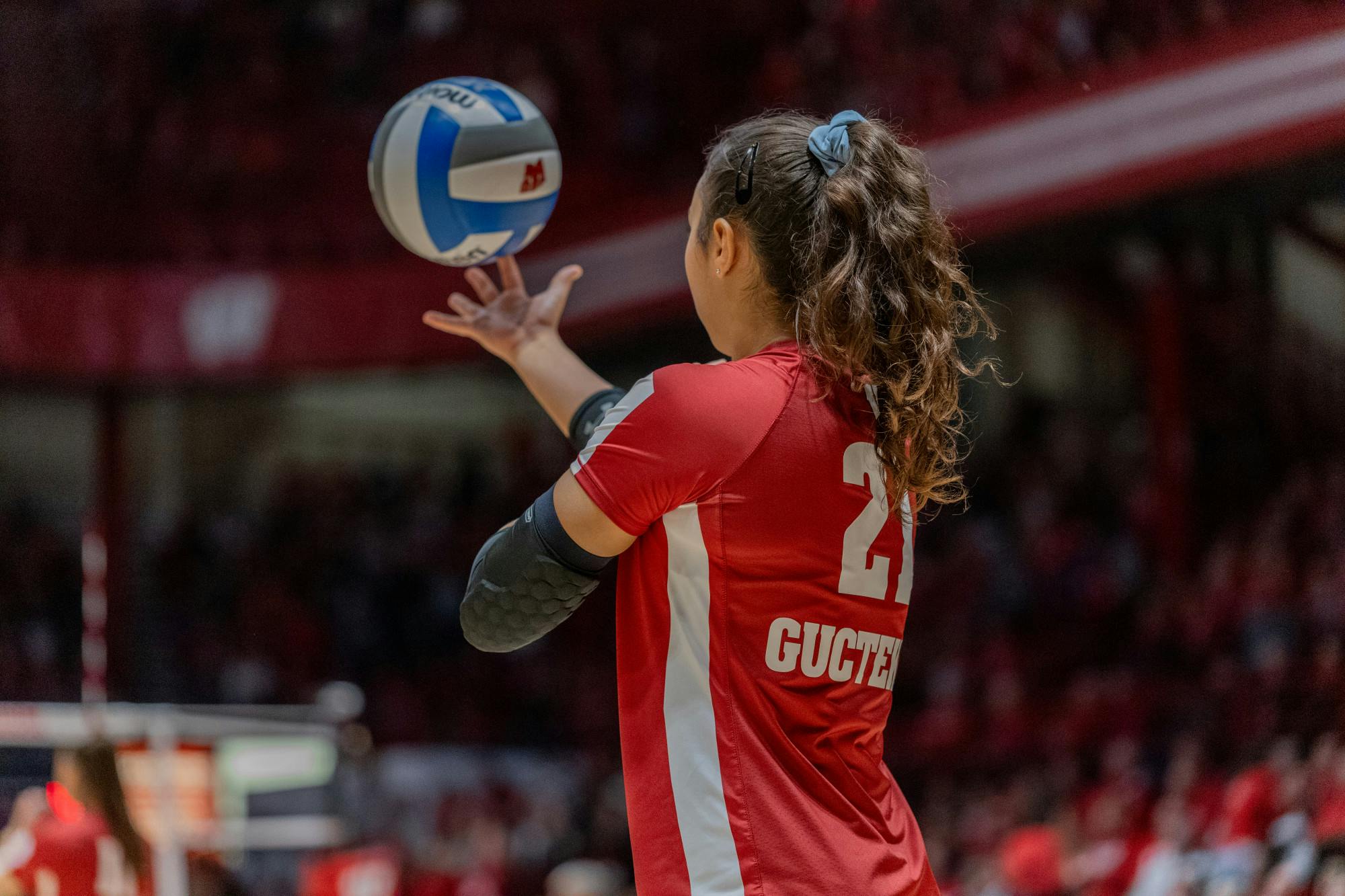 Wisconsin Volleyball vs Illinois