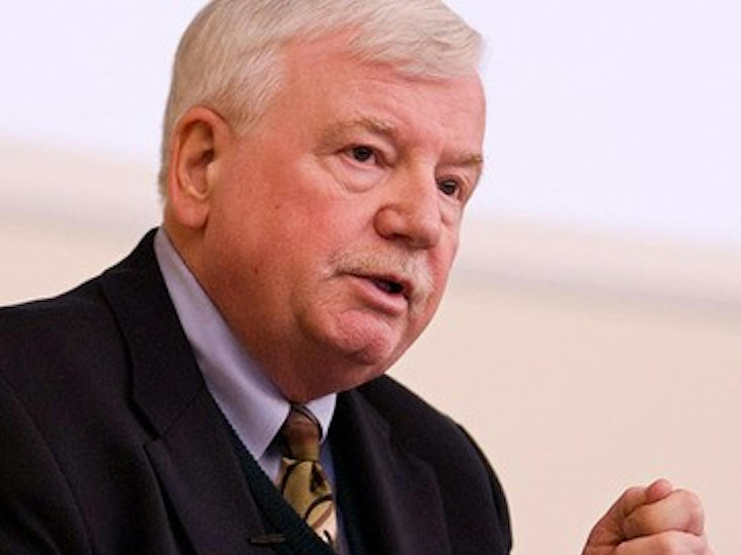 Forum analyzes preliminary results of Athletic Department’s self-study