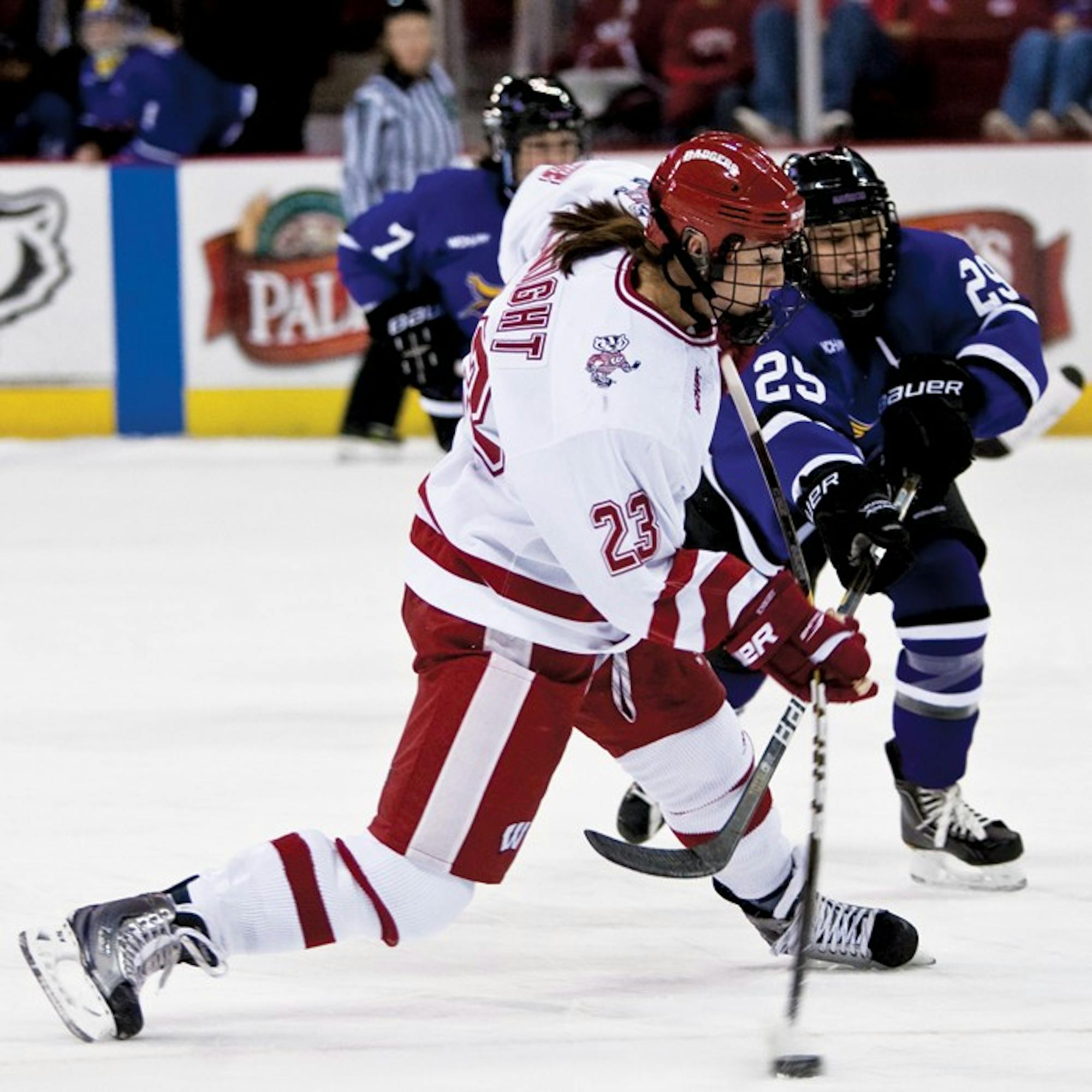 Still unbeaten, UW moves to 8-0-0 following weekend sweep of Minnesota State Mankato