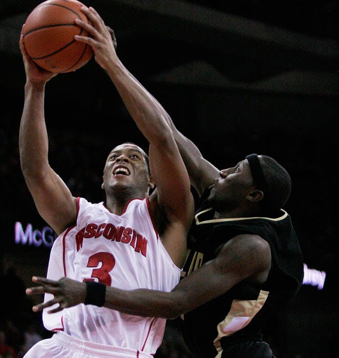 Wisconsin overpowers Grizzlies, 58-42