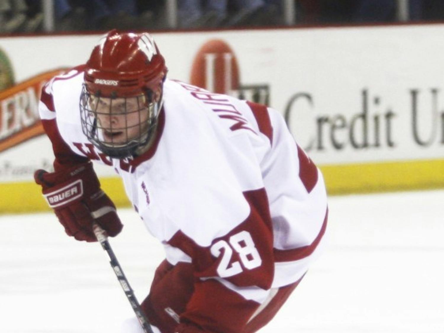 Murray leads Badgers in series sweep