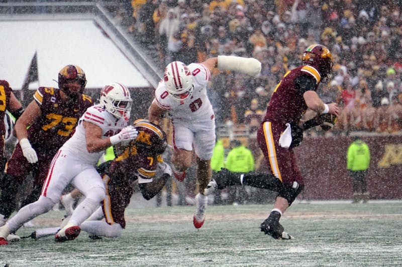 Wisconsin falls to Minnesota 17-7 in Border Battle loss