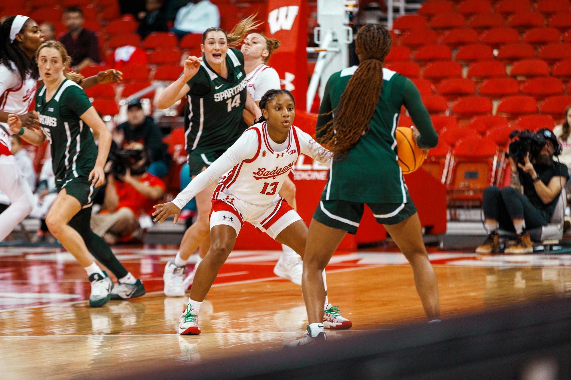 wavphotography_wbasketball_wisco_12-07-13.jpg