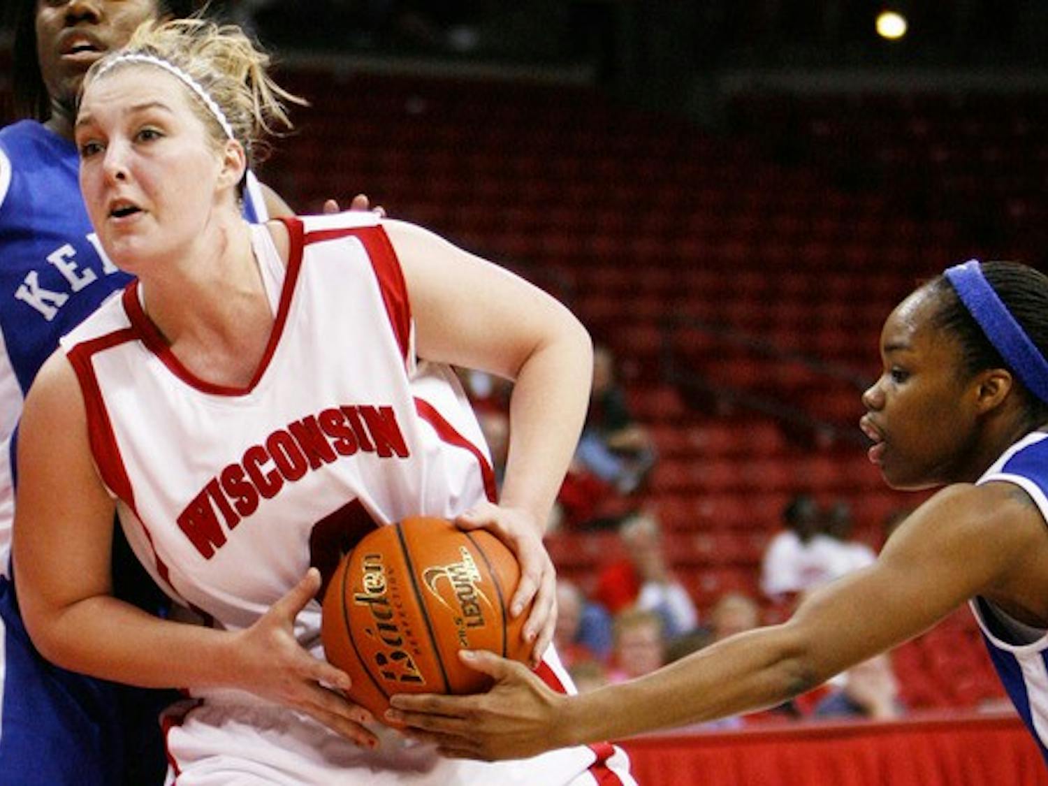 Lady Badgers tame Wildcats