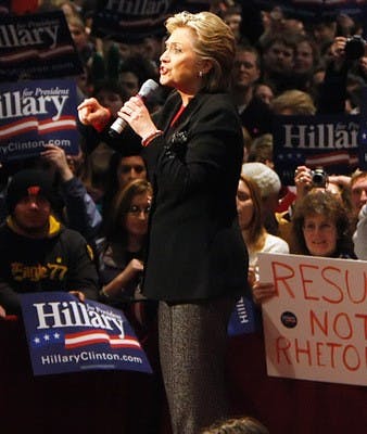 Clinton ends Wis. campaign in Madison