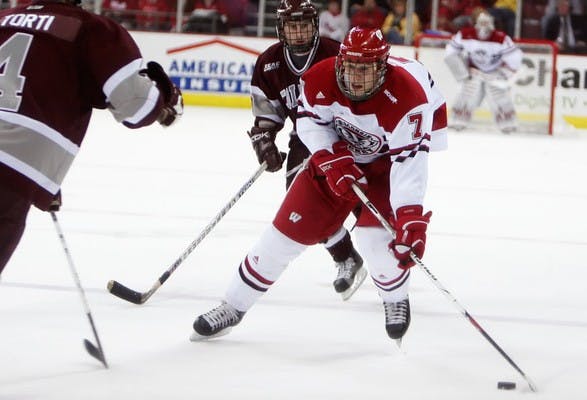 Men's hockey prepares for WCHA Playoffs