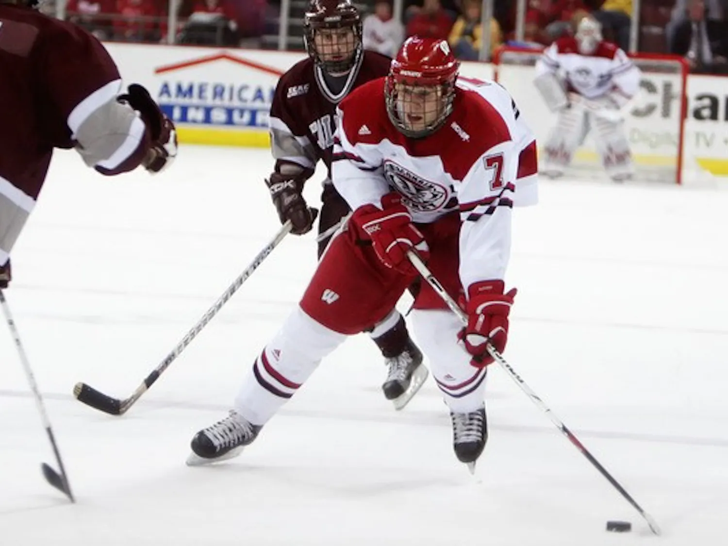 Men's hockey prepares for WCHA Playoffs