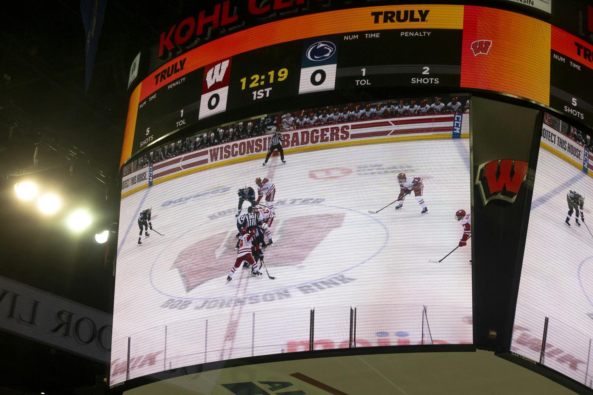 26-1-23_Mintz_WisconsinVPSUMHKYScoreboard.jpg