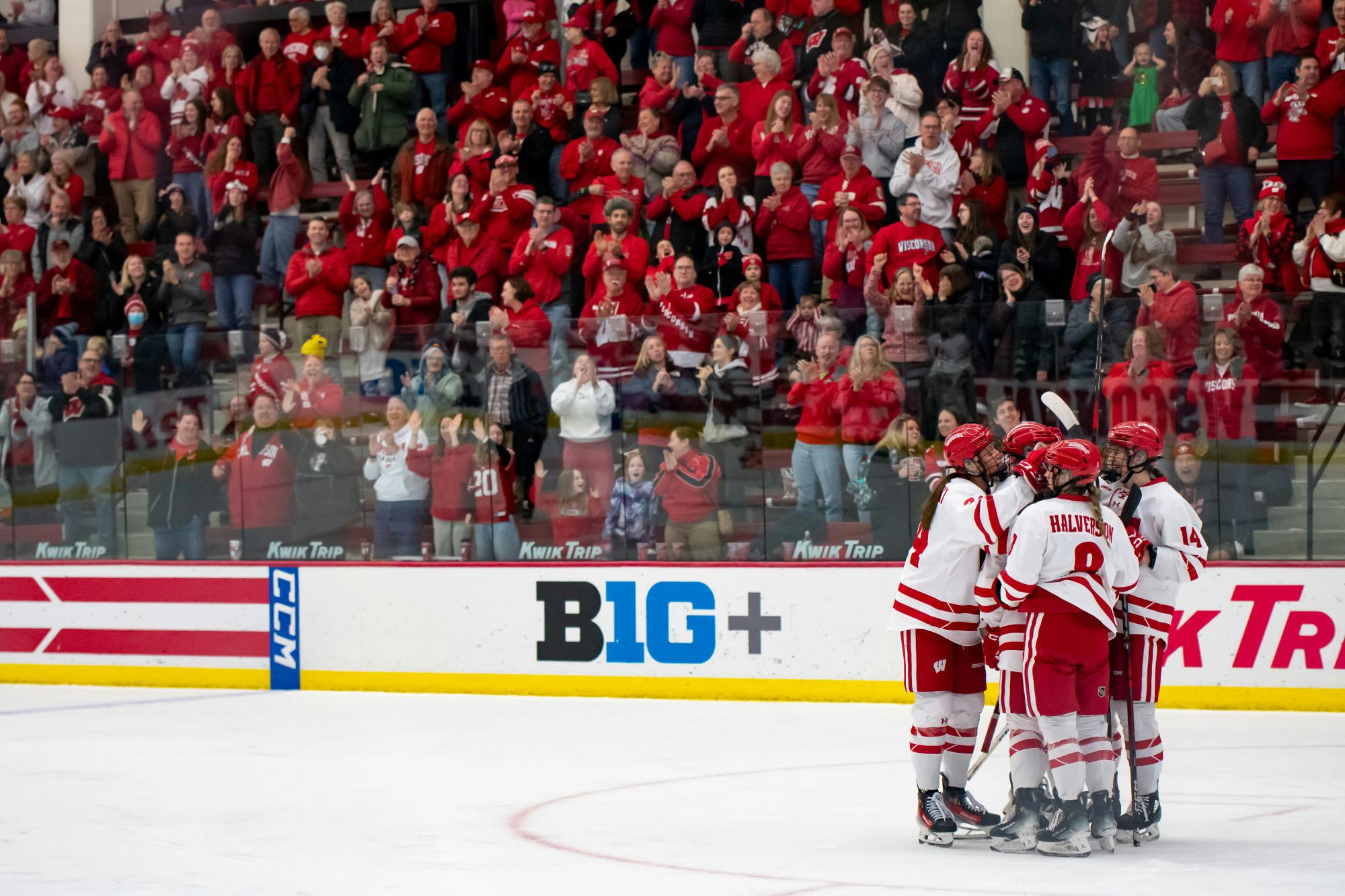 Wisconsin Women's Hockey 